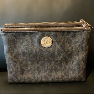 Micheal Kors clutch